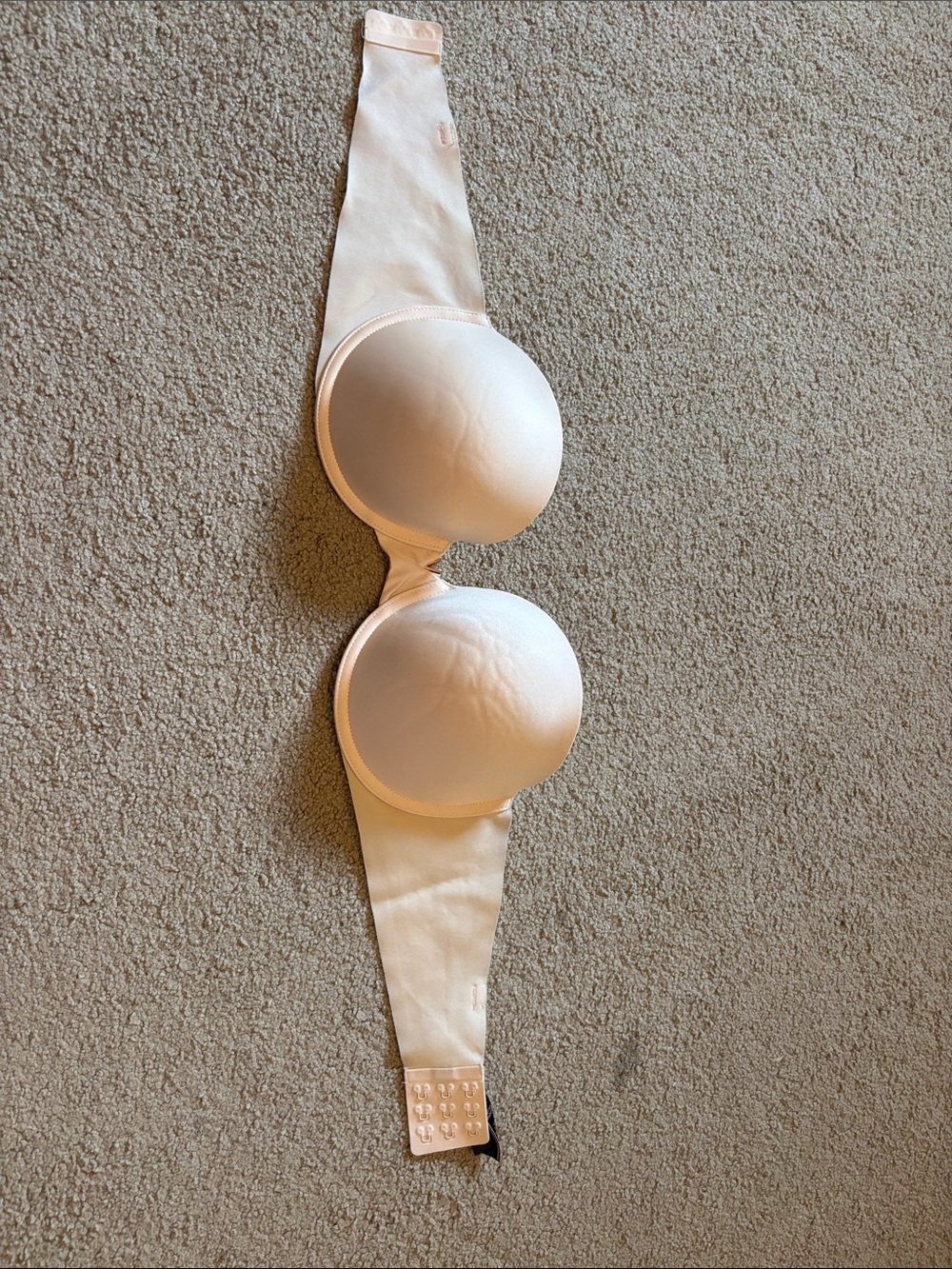 Victoria's Secret Strapless Backless Molded Cup Bra in Light Nude